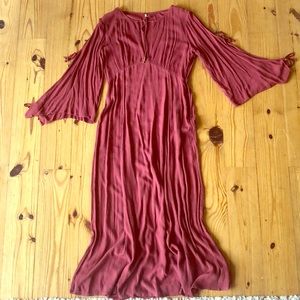 Witchy bell sleeved free people dress!
